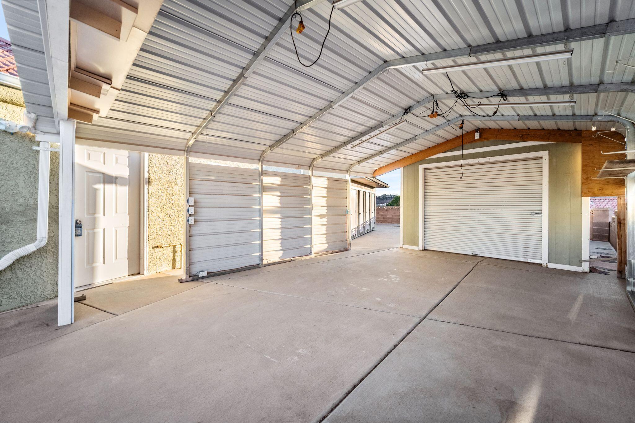 PRAIRIE HOLLOW - Residential