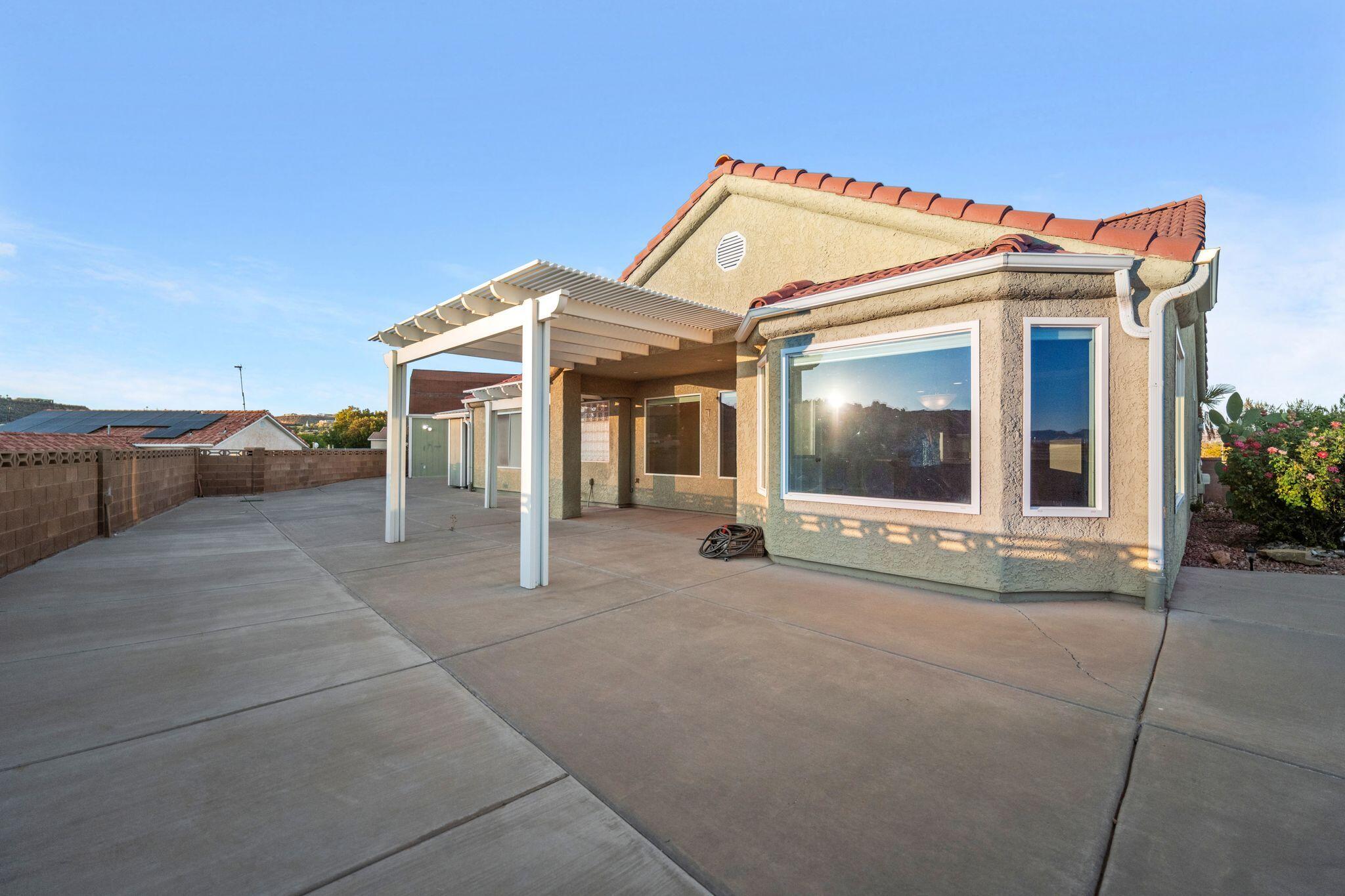 PRAIRIE HOLLOW - Residential