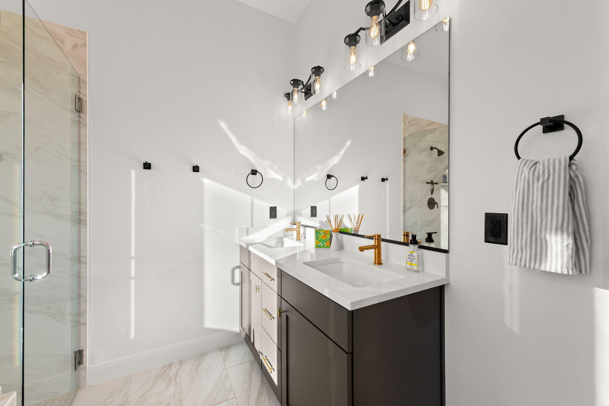 AUBURN HILLS - Residential