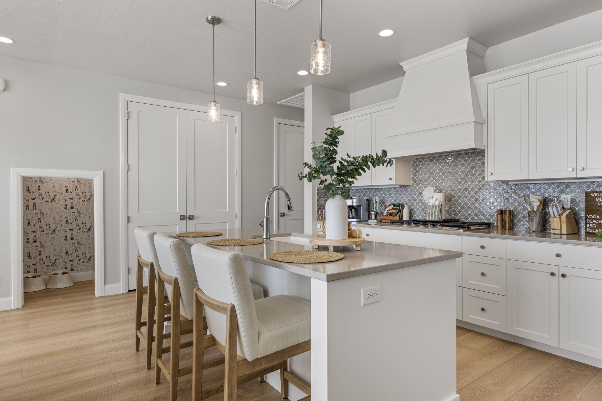 DESERT COLOR RESORT - Residential