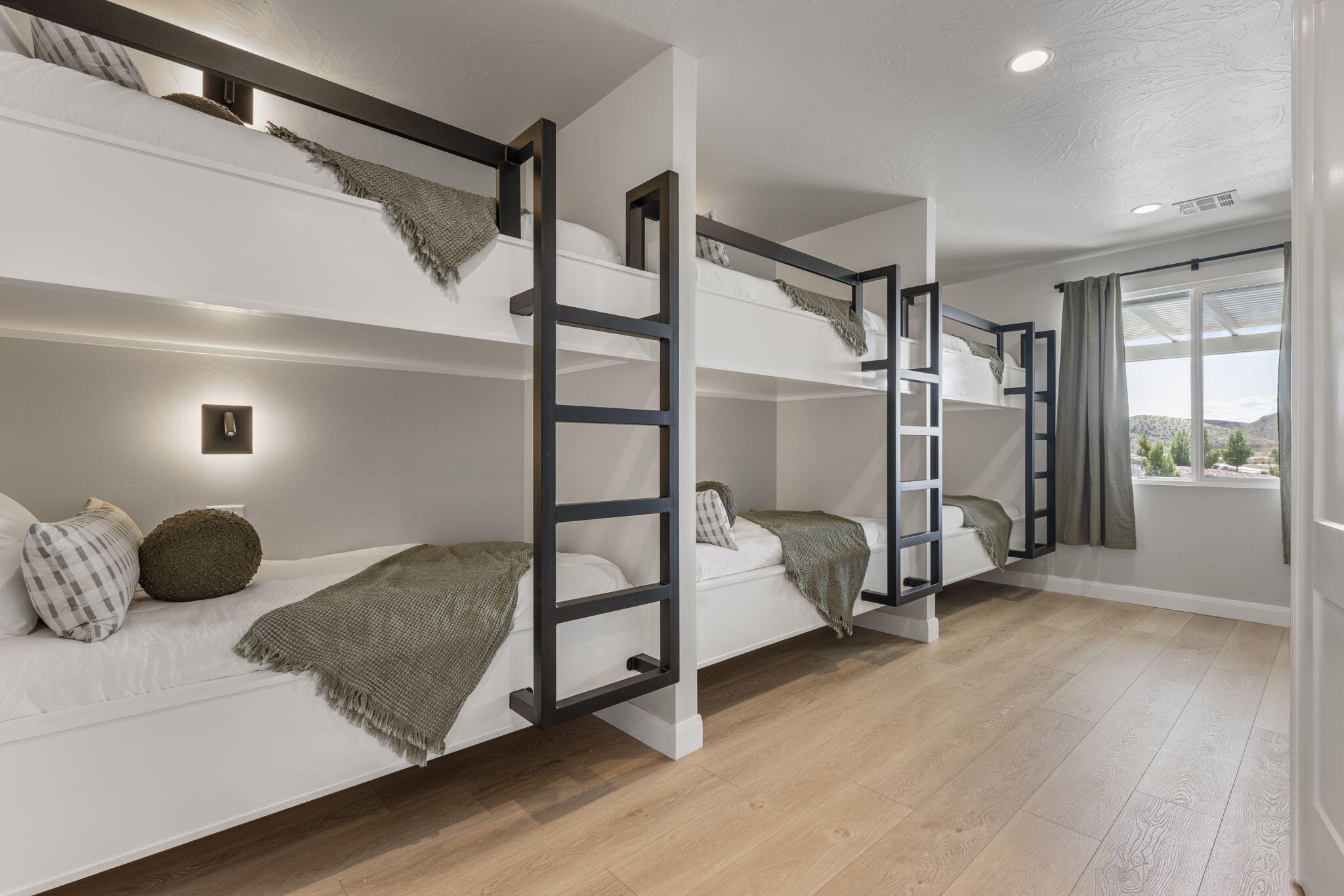 DESERT COLOR RESORT - Residential