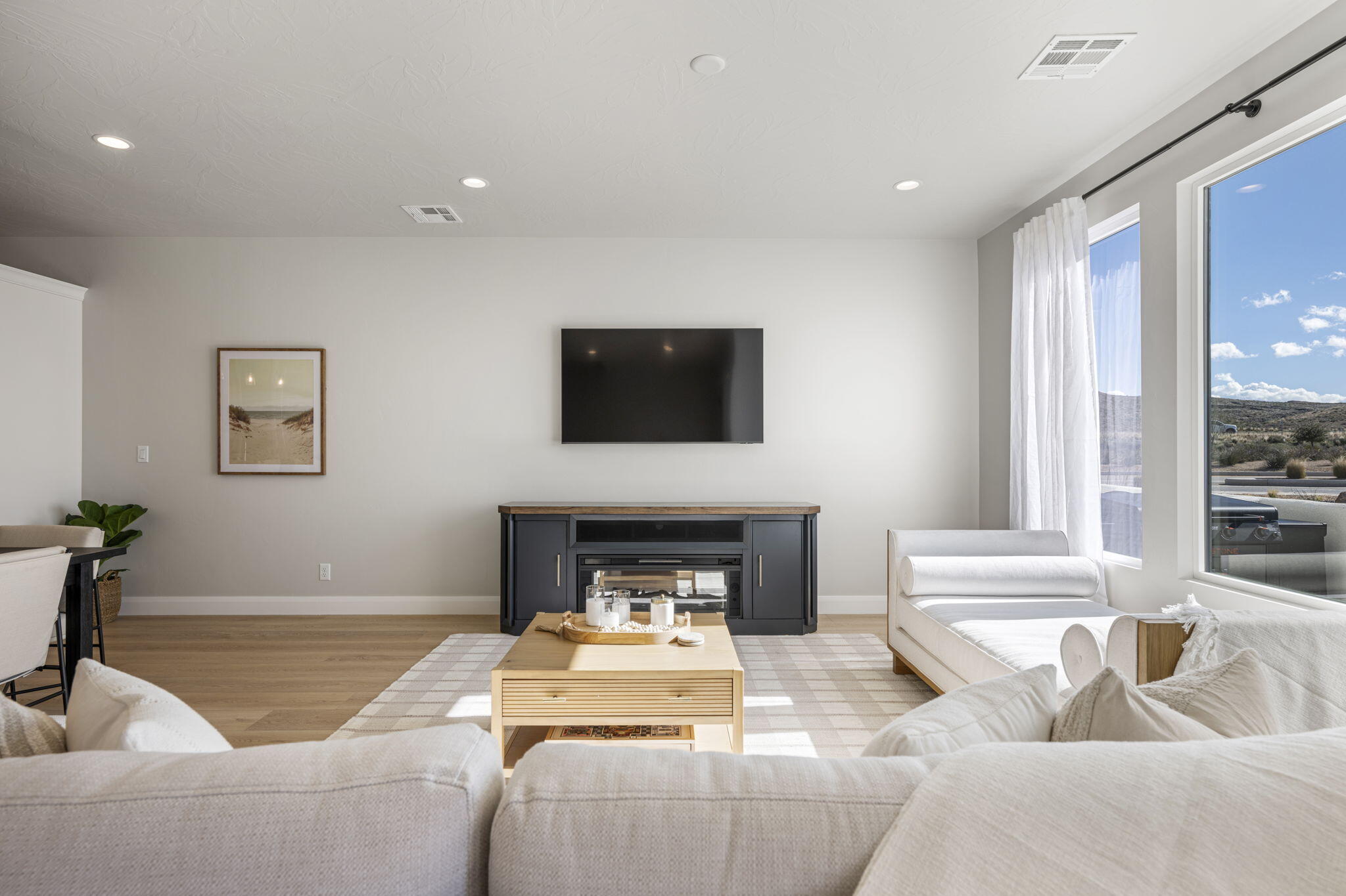 DESERT COLOR RESORT - Residential