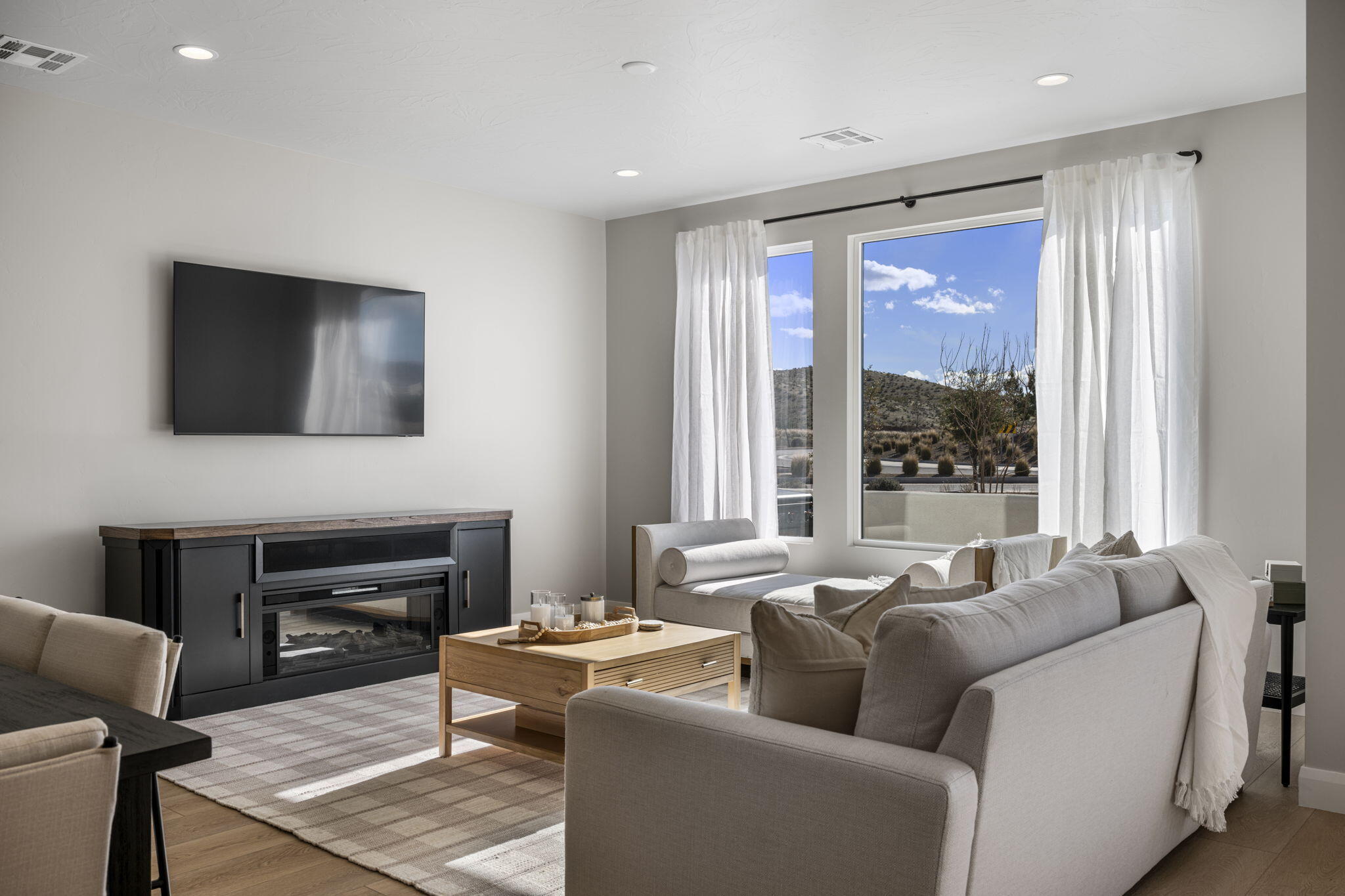 DESERT COLOR RESORT - Residential