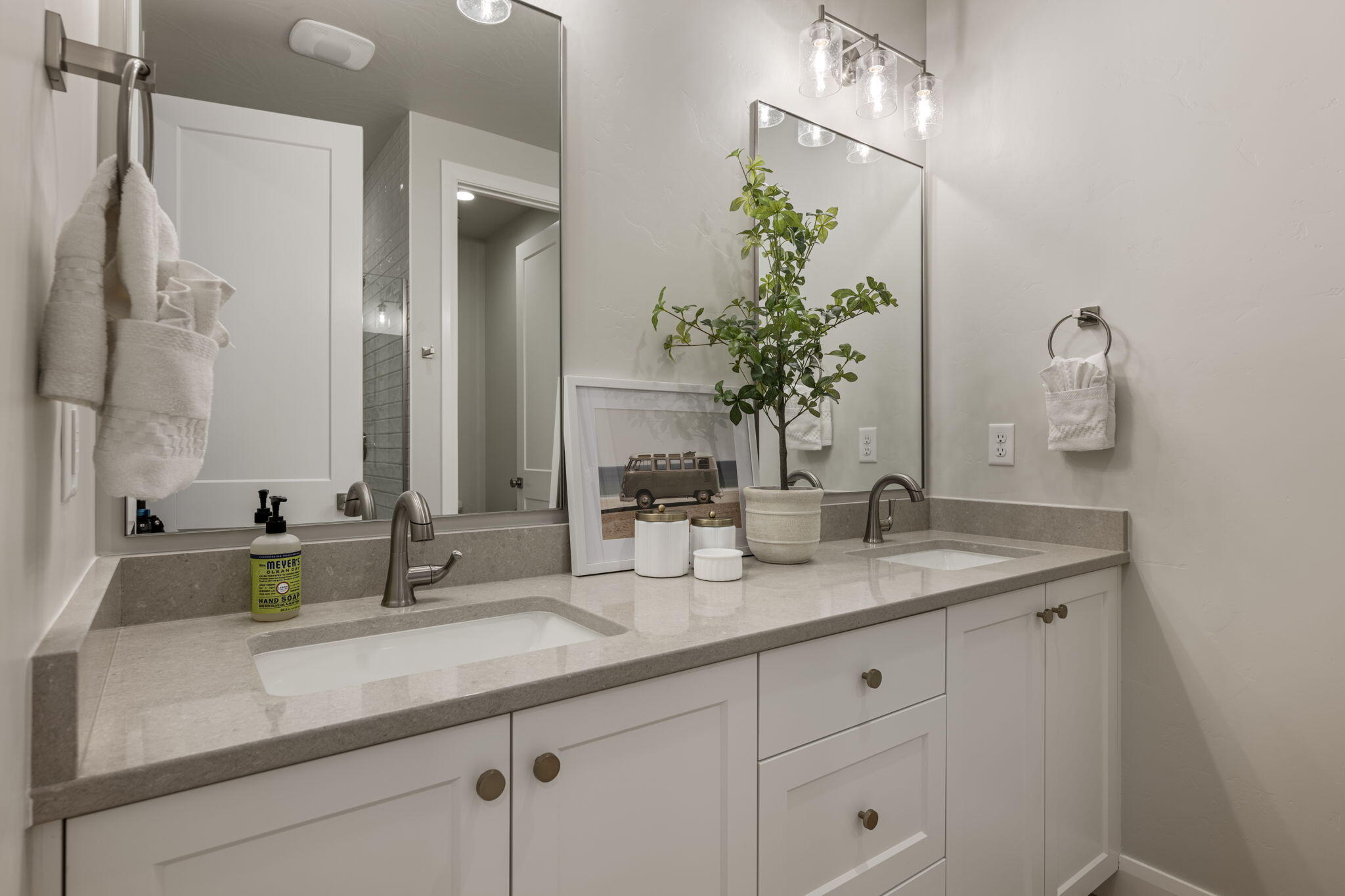 DESERT COLOR RESORT - Residential