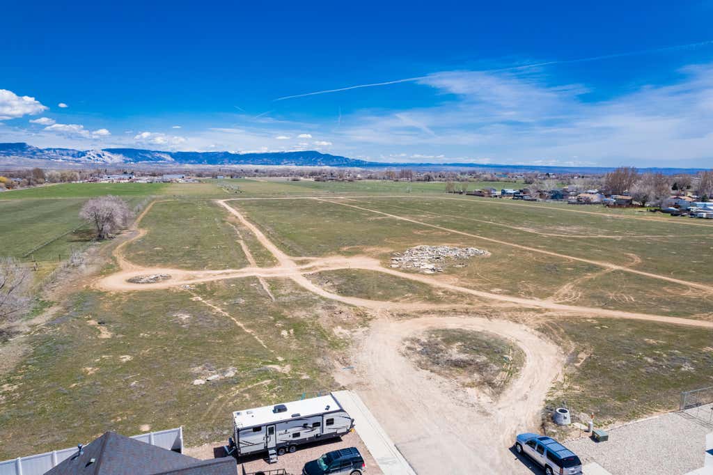 Photo of 2685 S 500 E, Vernal, UT 84078 (MLS # 26-275315)
