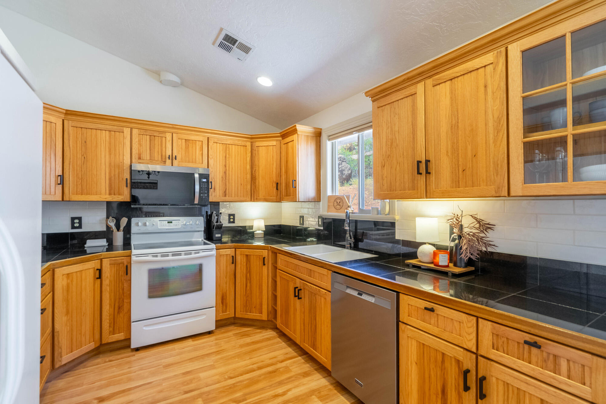 APPLE VALLEY RANCH - Residential