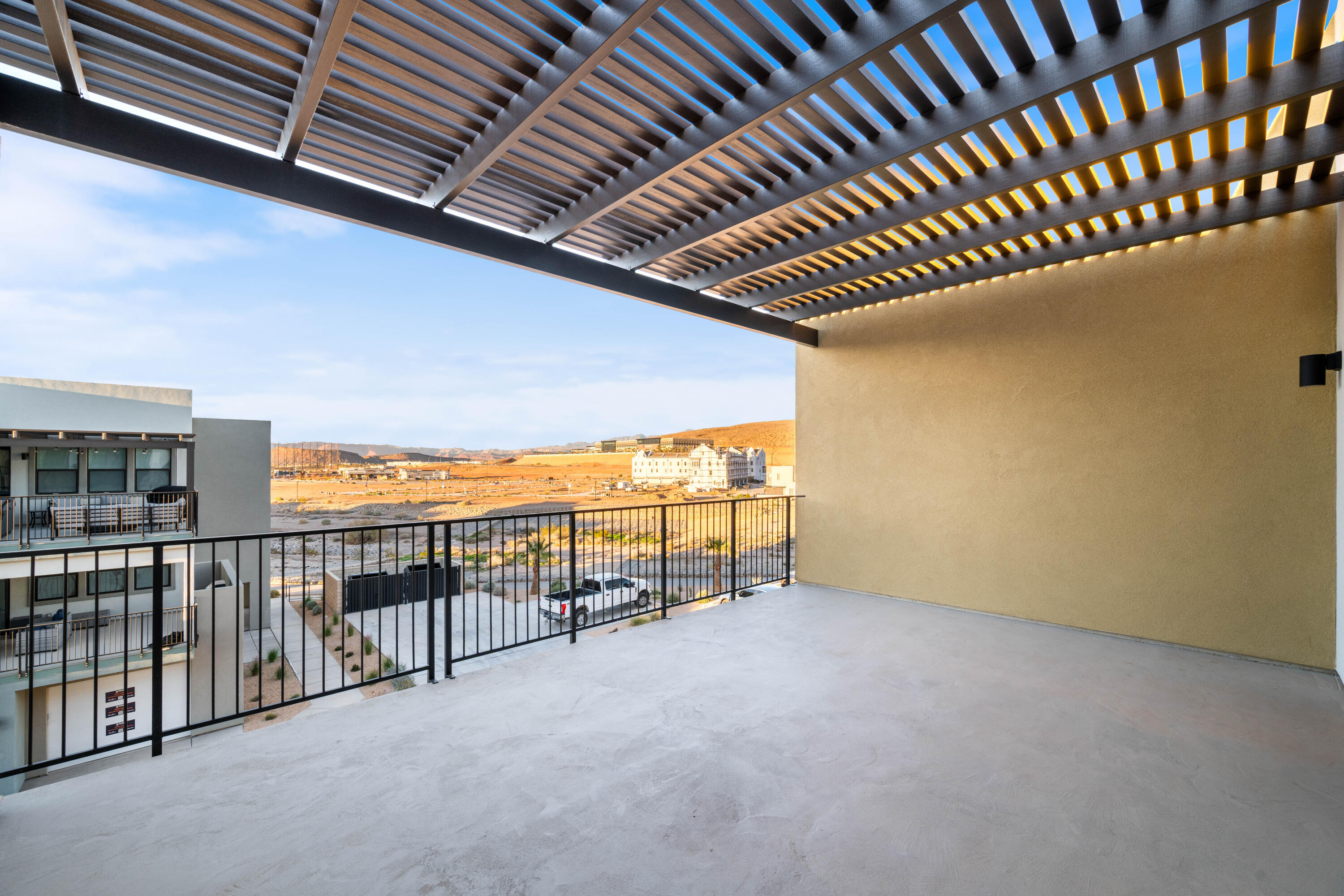 DESERT COLOR RESORT - Residential