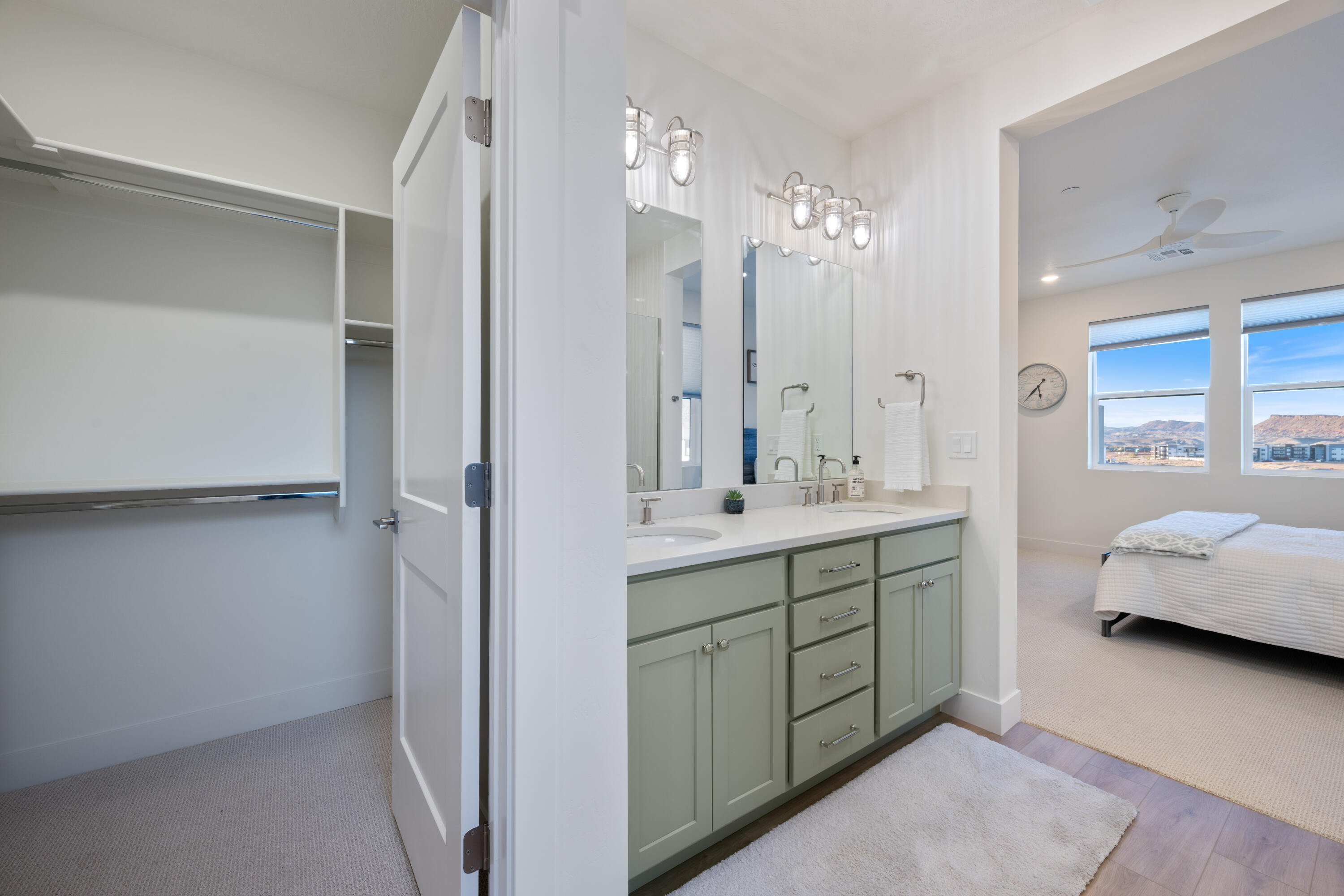 DESERT COLOR RESORT - Residential