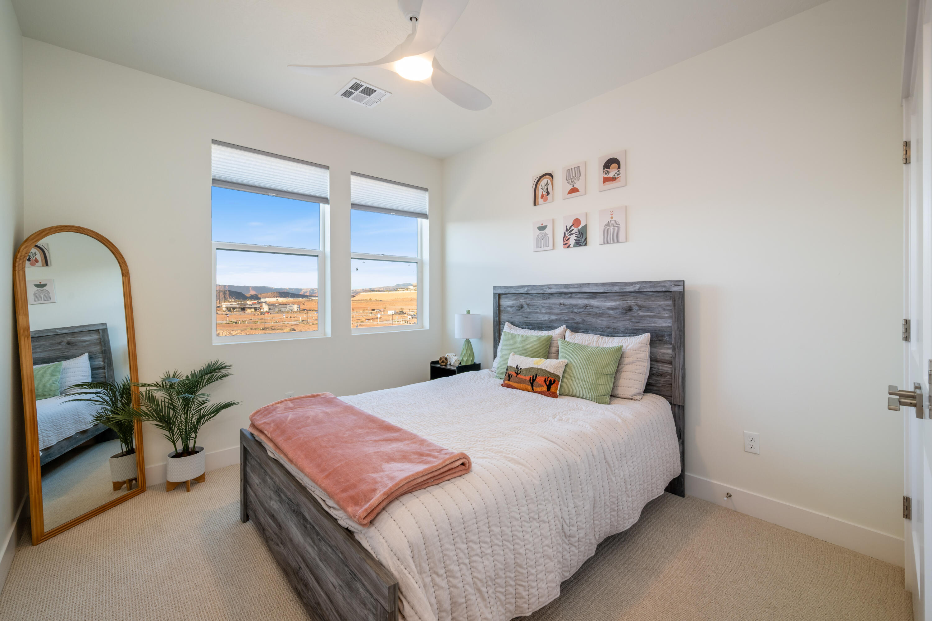 DESERT COLOR RESORT - Residential