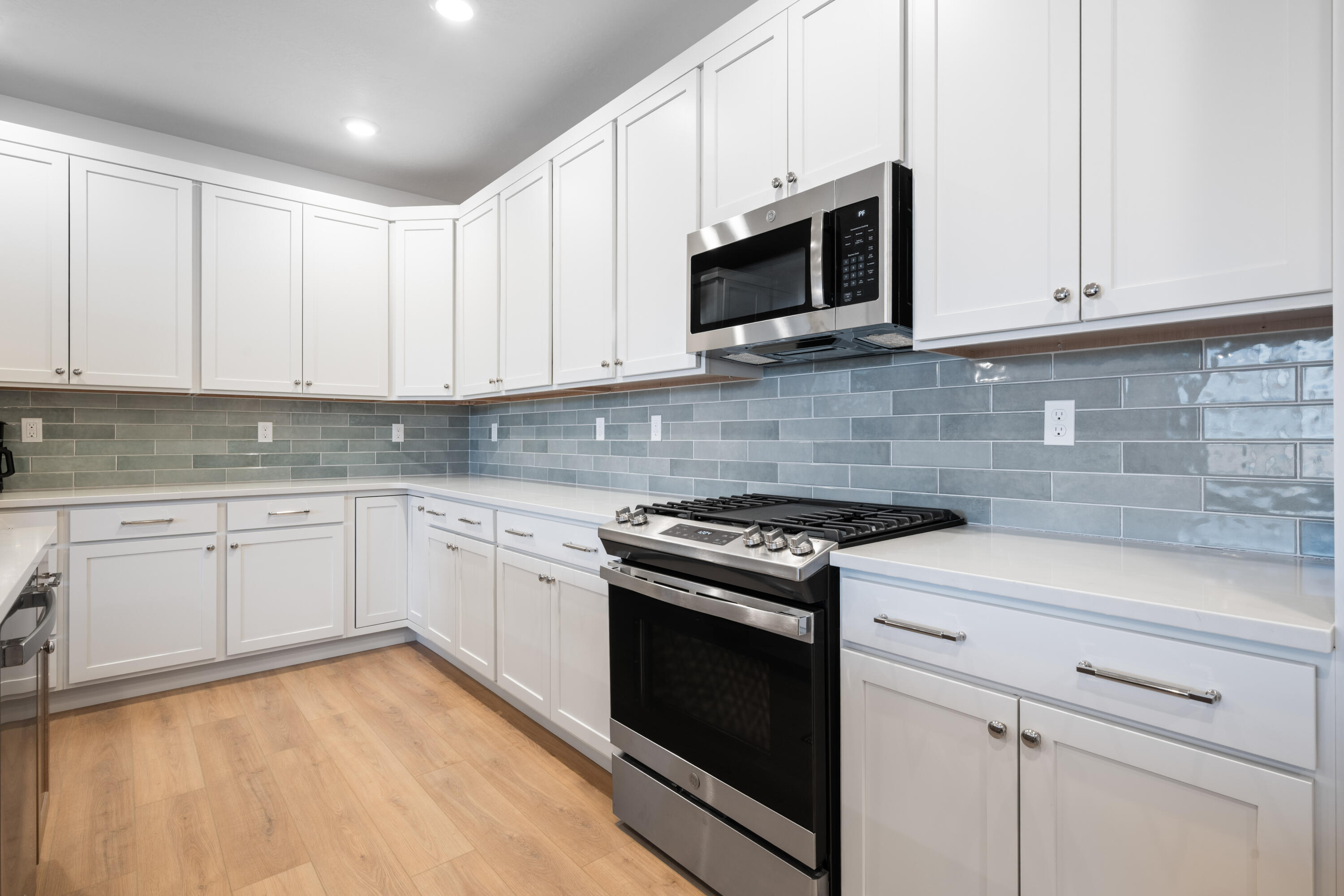 DESERT COLOR RESORT - Residential