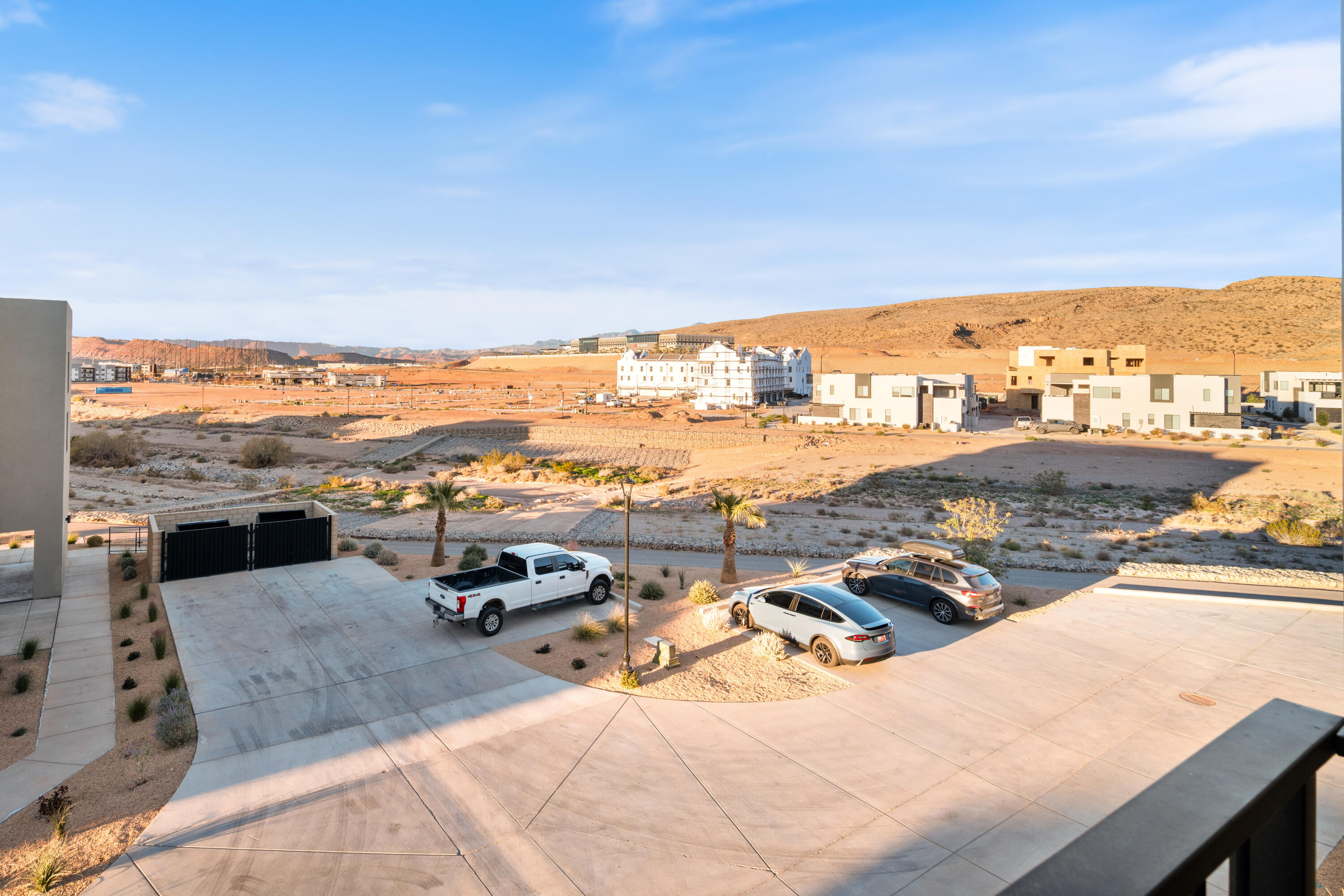 DESERT COLOR RESORT - Residential