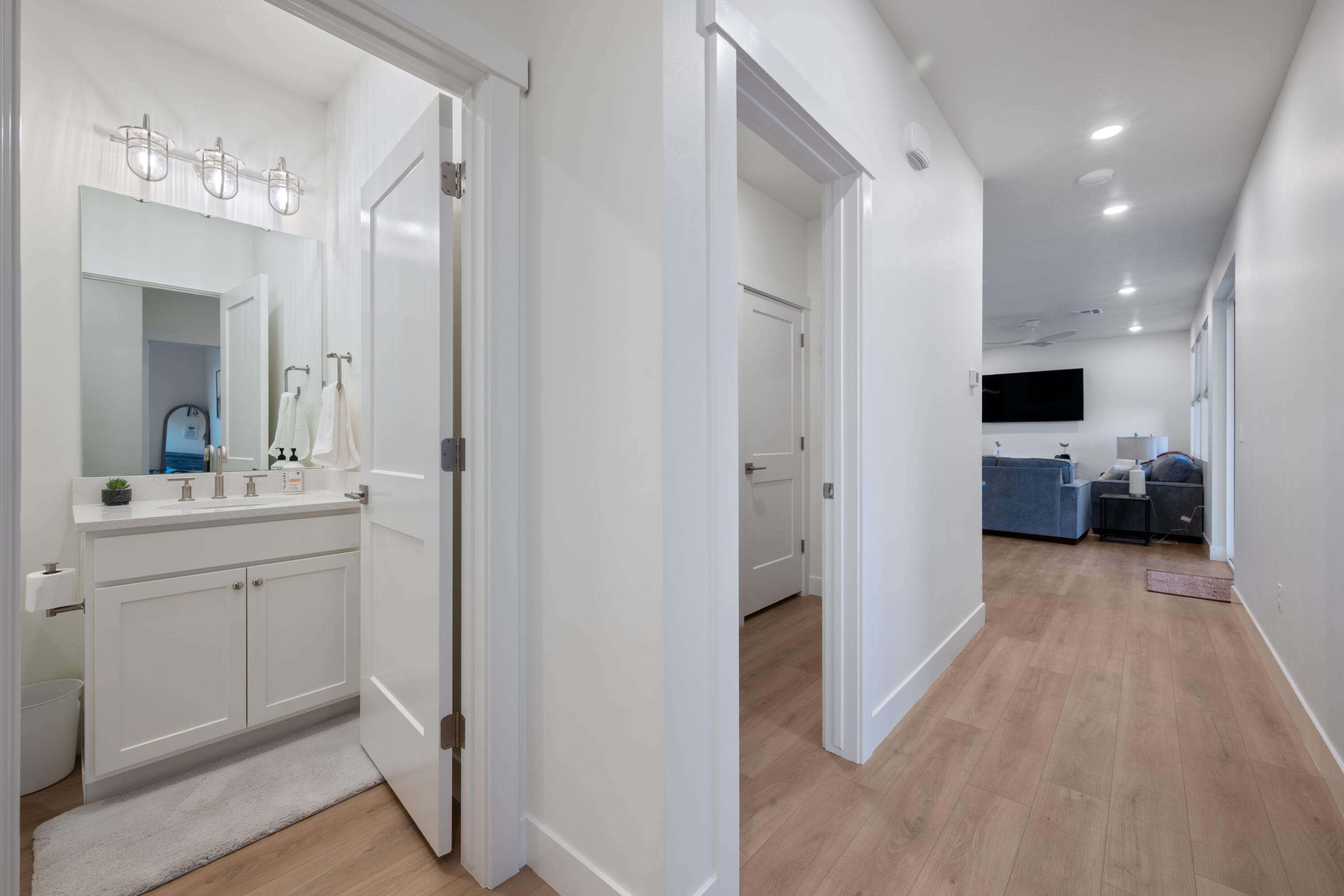 DESERT COLOR RESORT - Residential