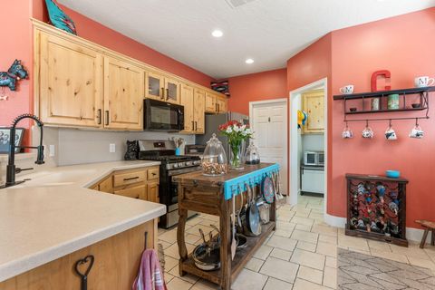 Tiny photo for 1601 W SUNKISSED DR S, Saint George, UT 84790 (MLS # 26-273525)