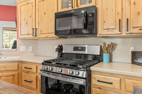Tiny photo for 1601 W SUNKISSED DR S, Saint George, UT 84790 (MLS # 26-273525)