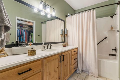 Tiny photo for 1601 W SUNKISSED DR S, Saint George, UT 84790 (MLS # 26-273525)