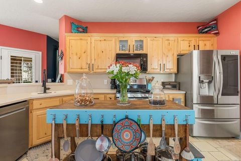 Tiny photo for 1601 W SUNKISSED DR S, Saint George, UT 84790 (MLS # 26-273525)