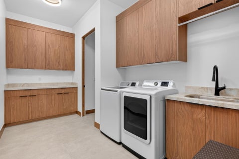 Tiny photo for 583 S Juniper Way, Ivins, UT 84738 (MLS # 26-276059)