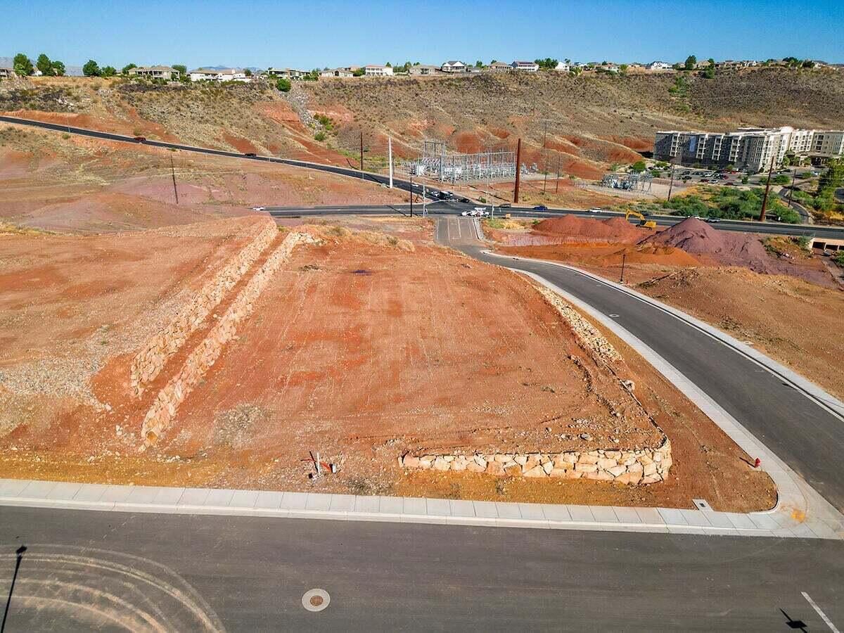 KNETTAS KNOLL SUB - Land