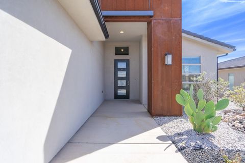 Tiny photo for 3158 E FUCHSIA DR, Saint George, UT 84790 (MLS # 26-270303)