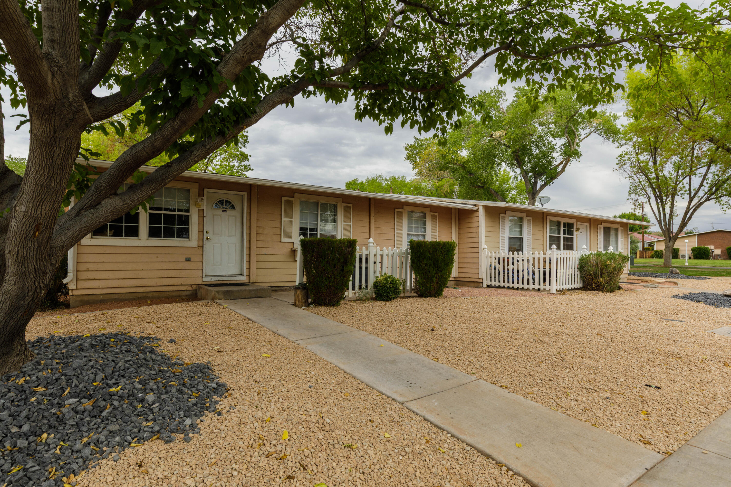 SPRINGTREE GARDENS CONDOS - Residential