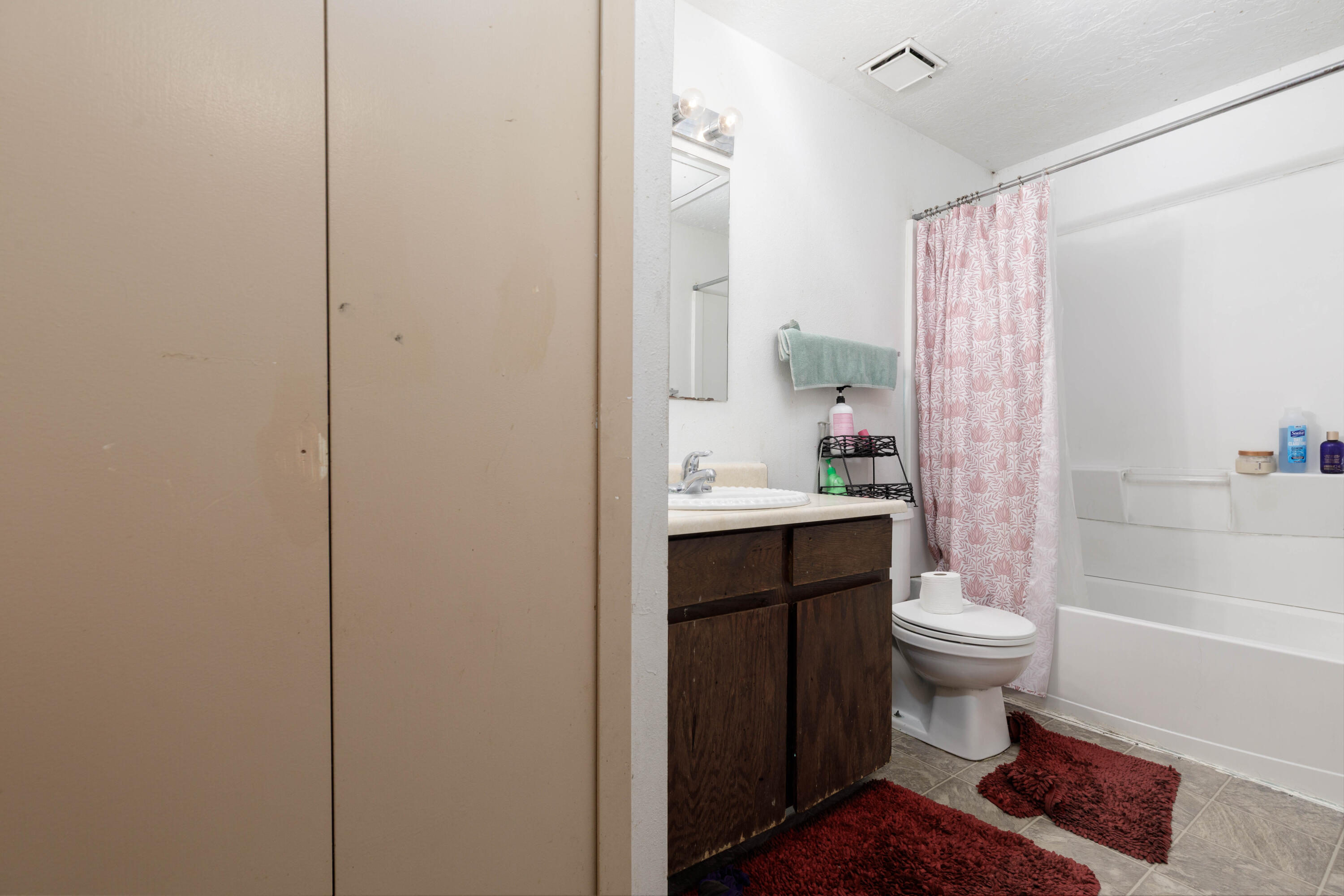 SPRINGTREE GARDENS CONDOS - Residential