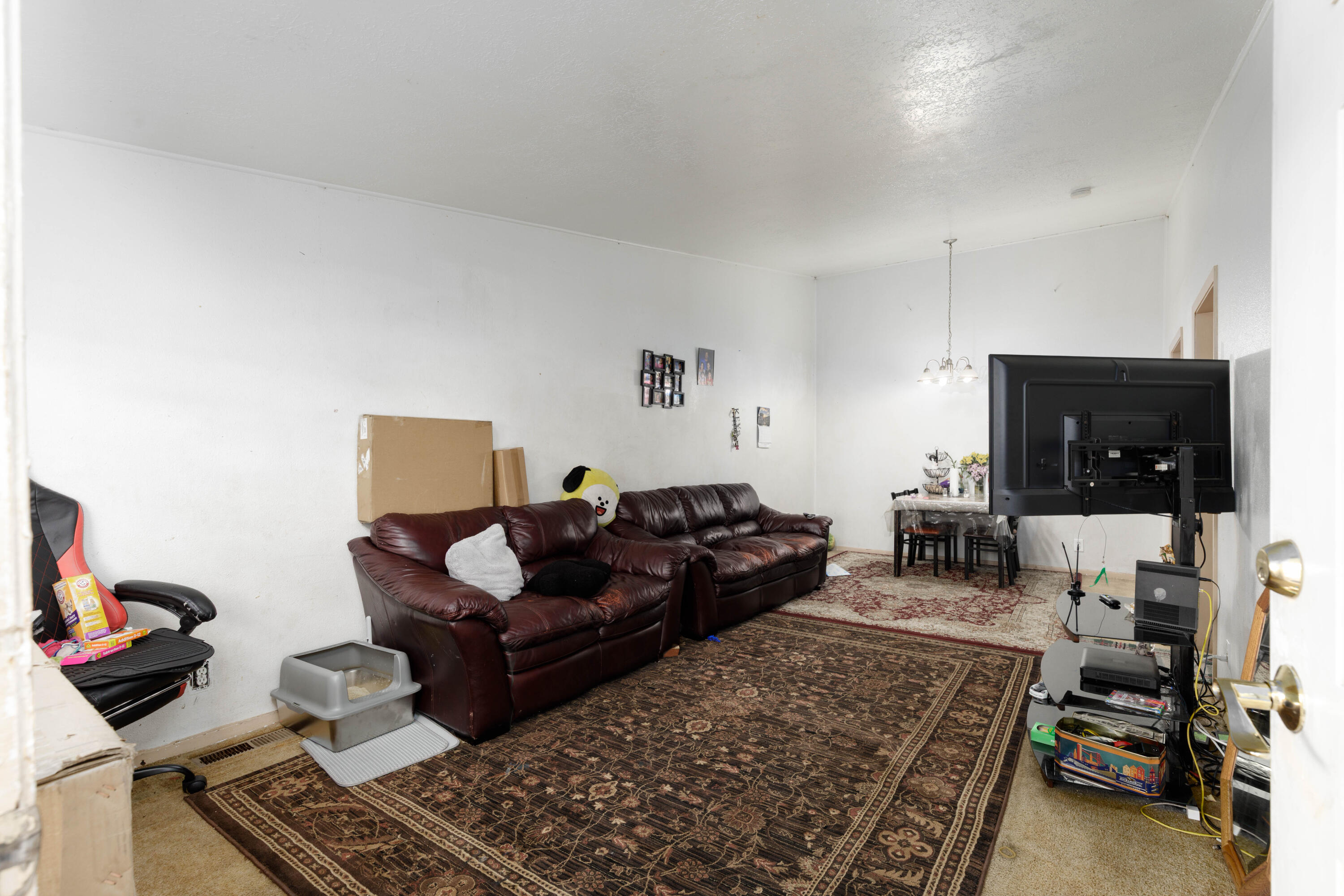 SPRINGTREE GARDENS CONDOS - Residential