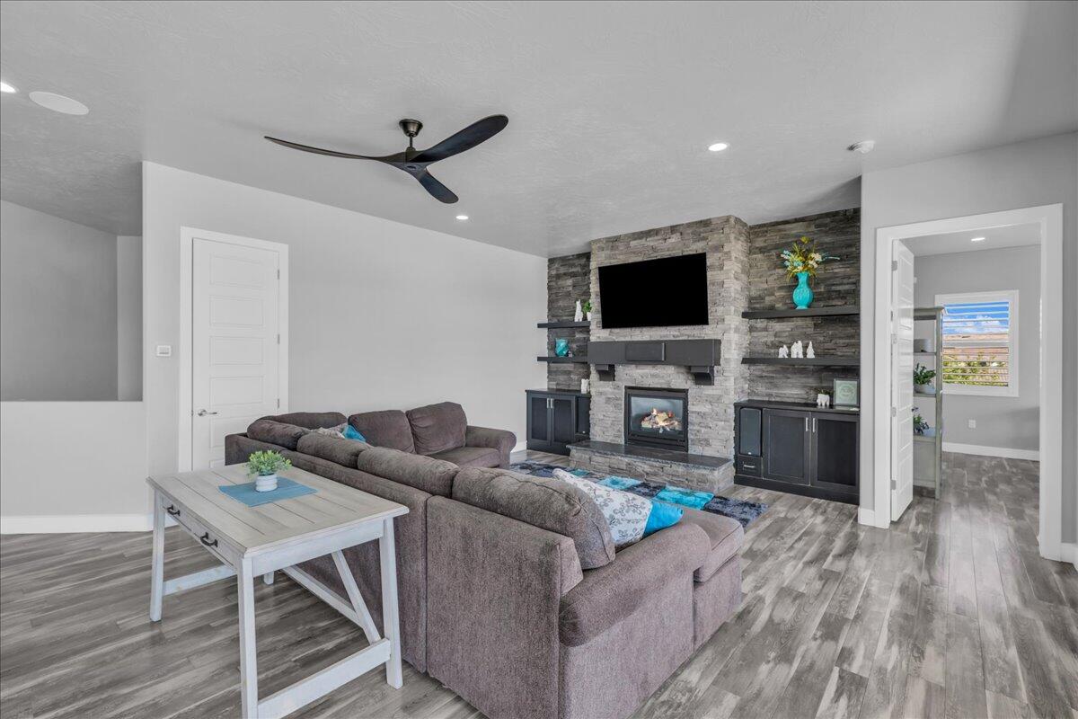 ESCALERA - Residential