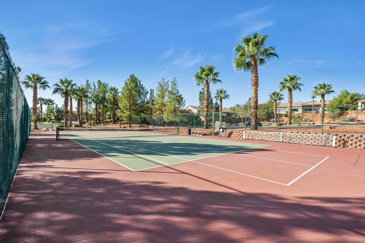 LAS ENTRADAS AT GREEN SPRING - Residential