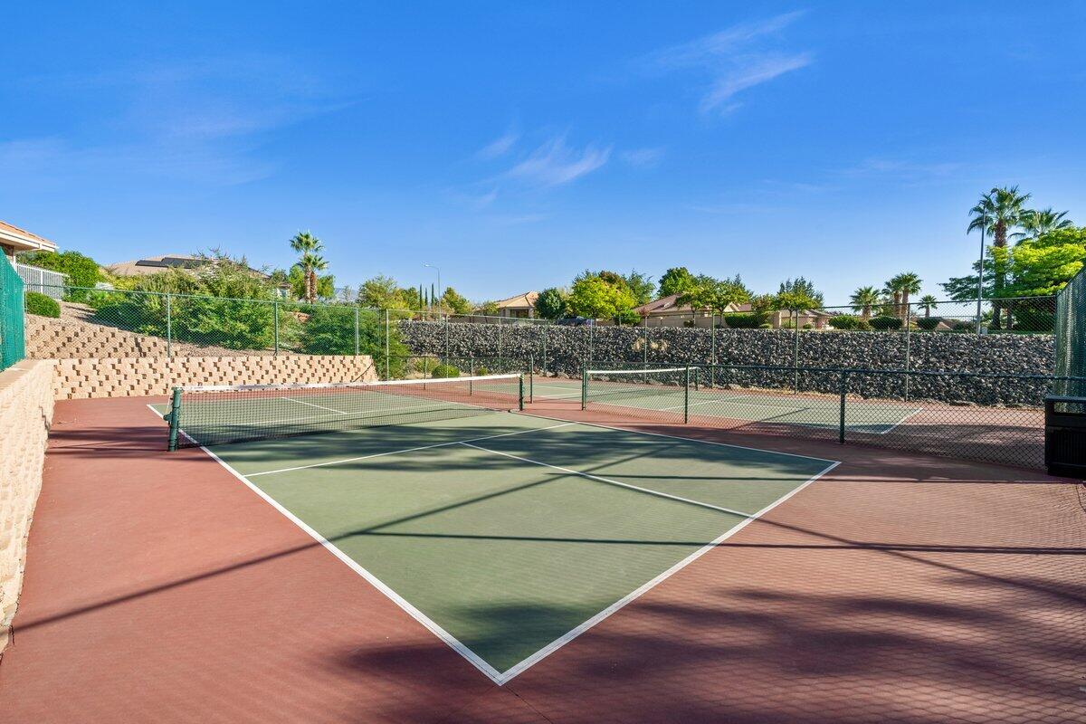 LAS ENTRADAS AT GREEN SPRING - Residential