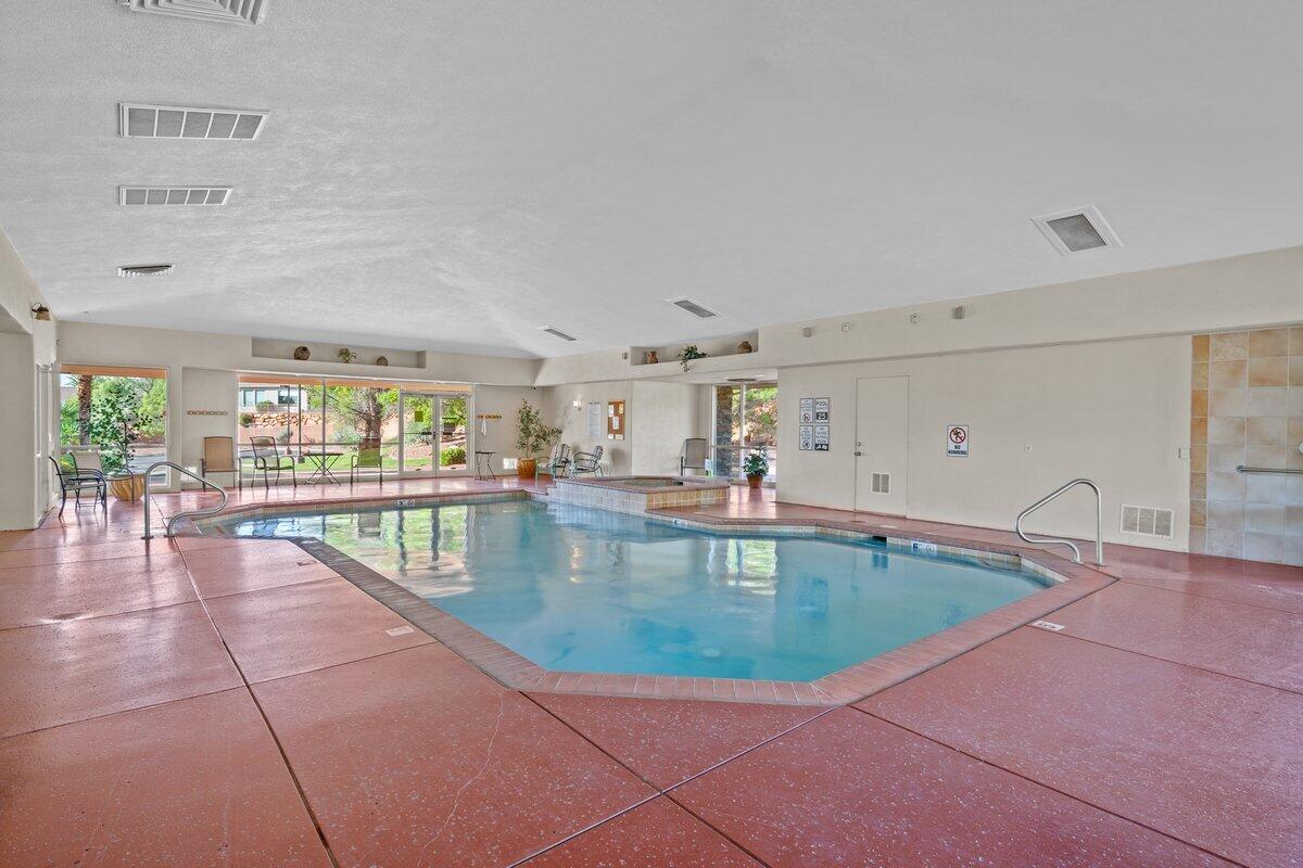 LAS ENTRADAS AT GREEN SPRING - Residential