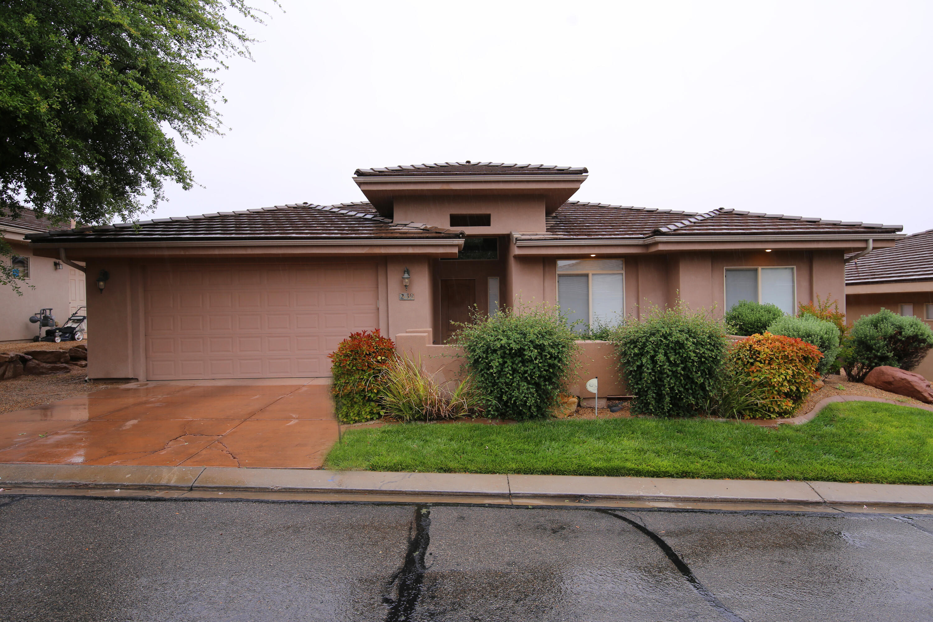 COTTON MANOR CONDOS - Residential