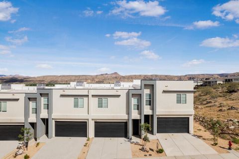 Photo of 325 S 1930 W, Hurricane, UT 84737 (MLS # 26-271884)