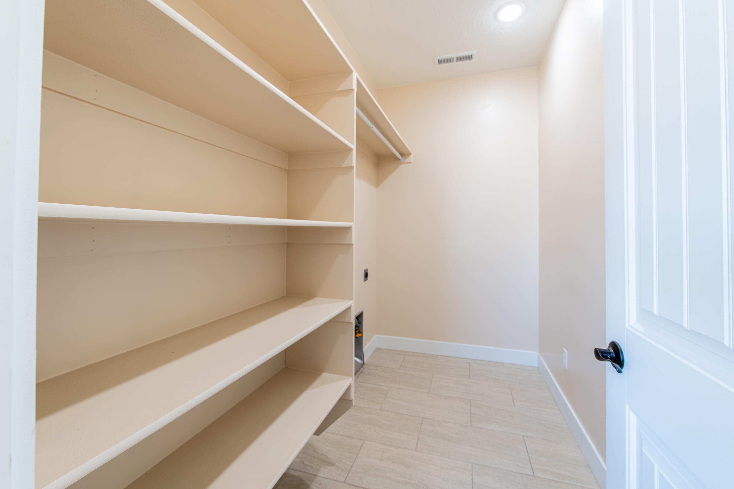 RIVER WILLOW - Residential