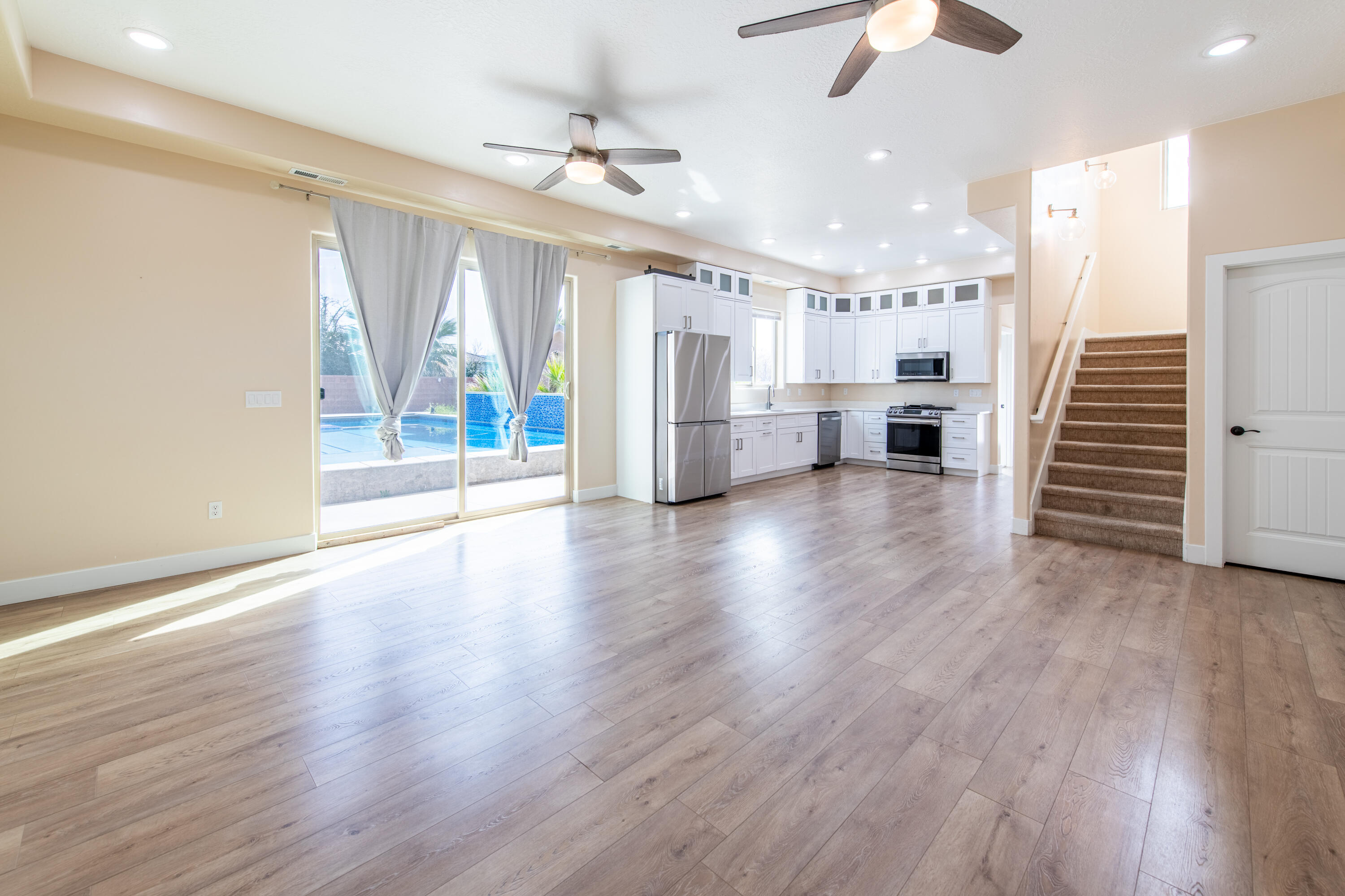 RIVER WILLOW - Residential