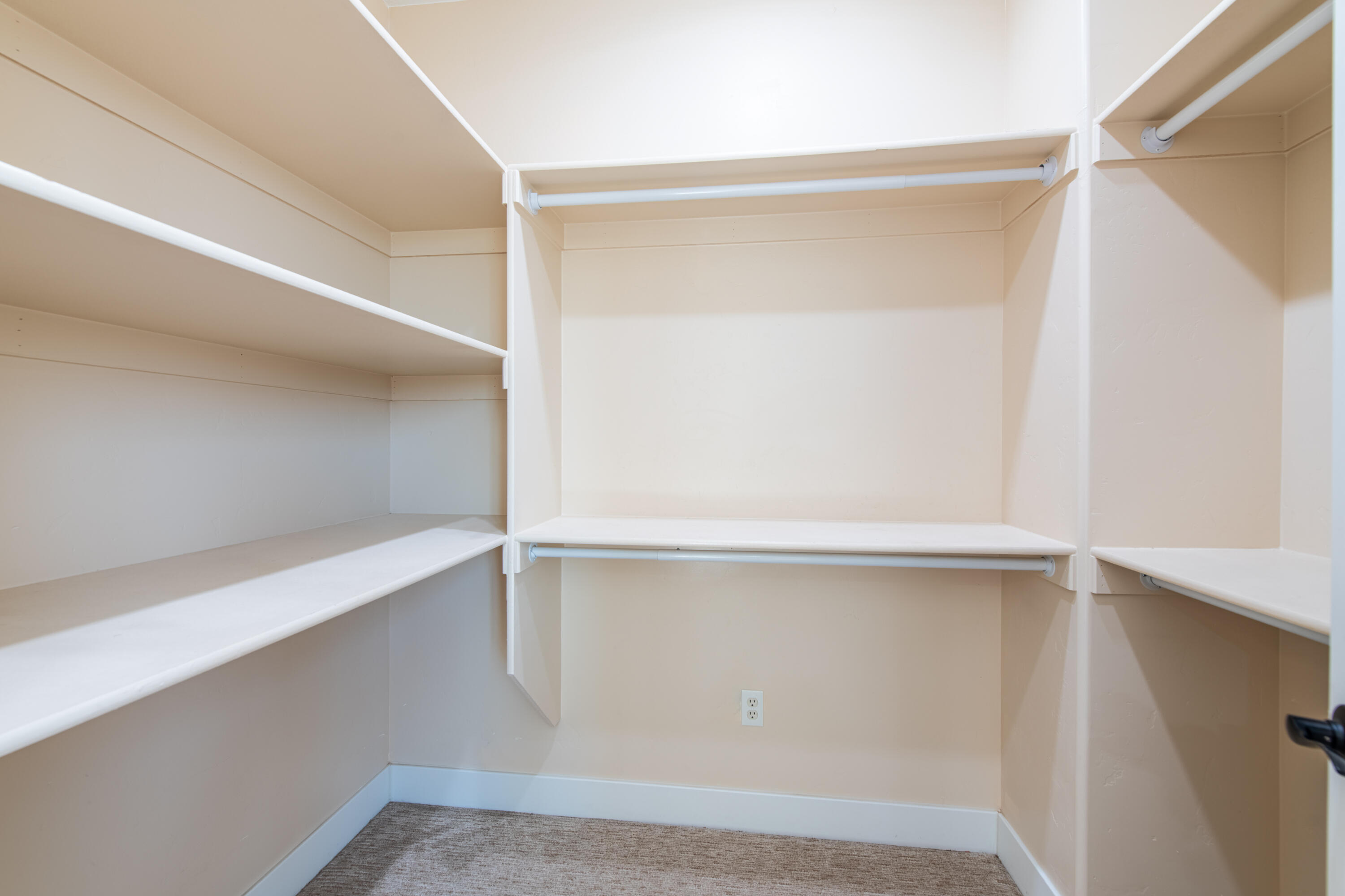 RIVER WILLOW - Residential