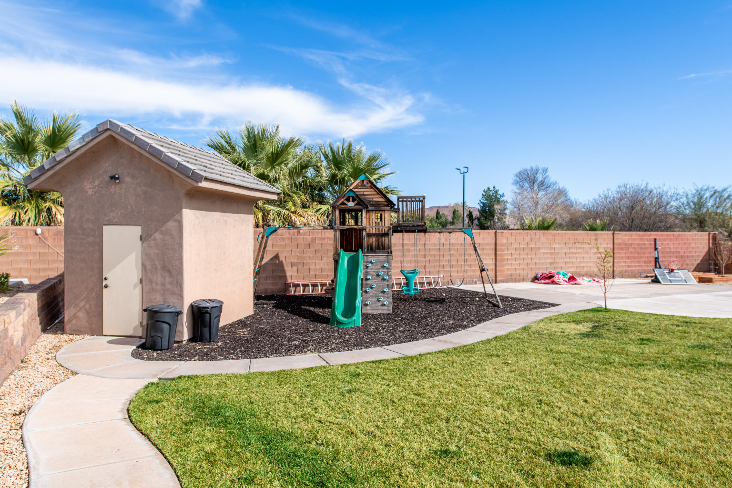 RIVER WILLOW - Residential