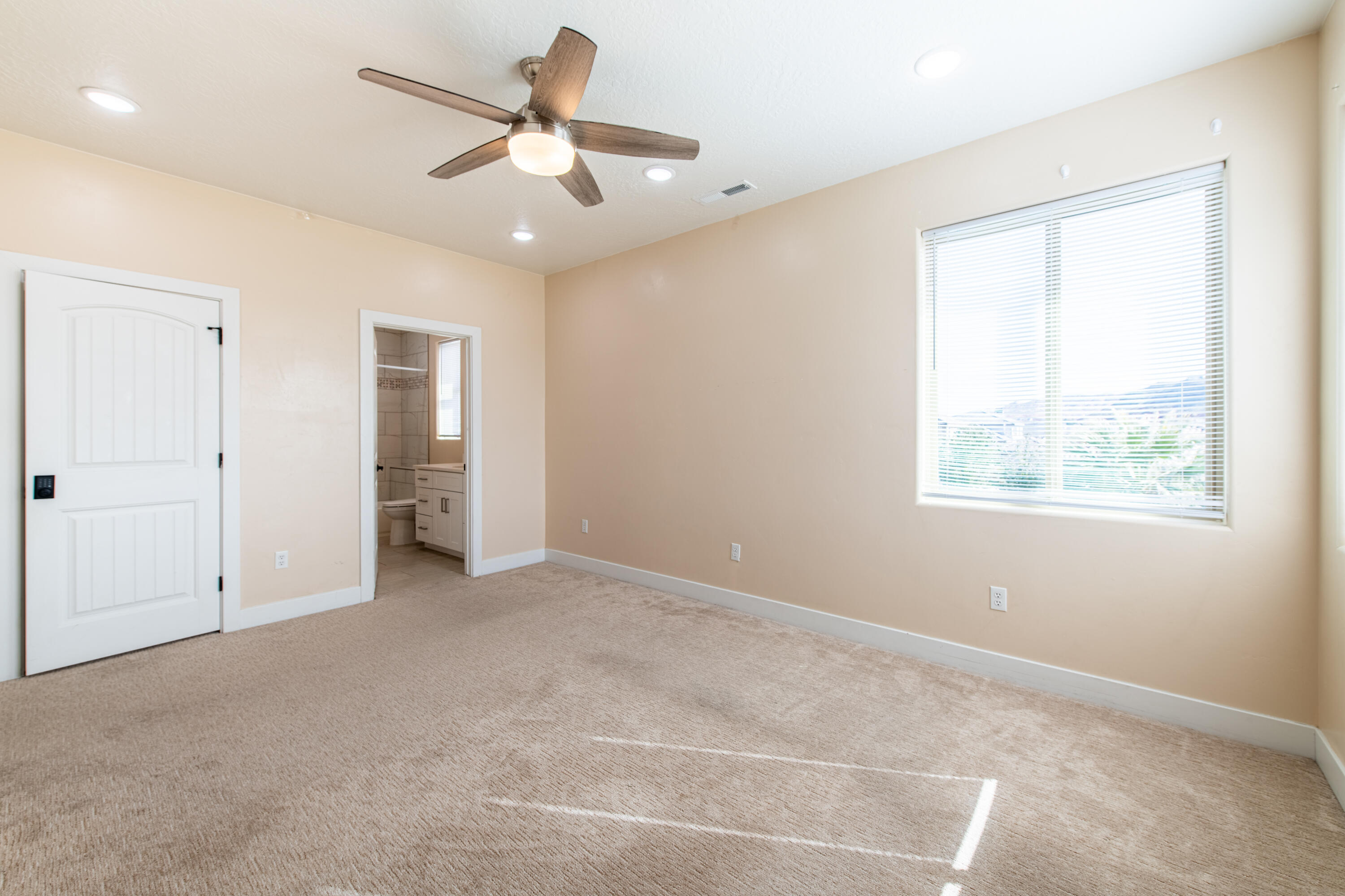 RIVER WILLOW - Residential