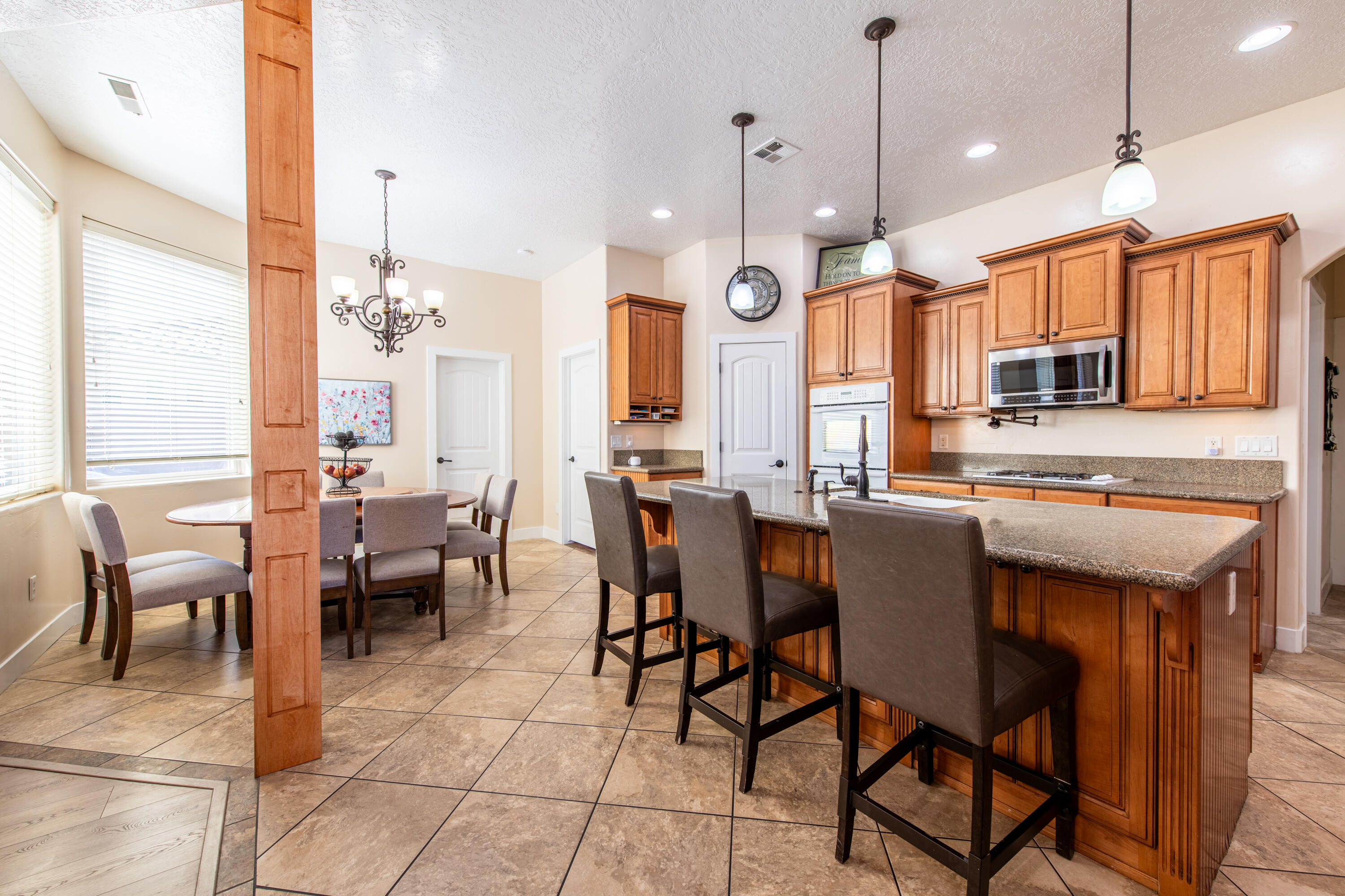 RIVER WILLOW - Residential