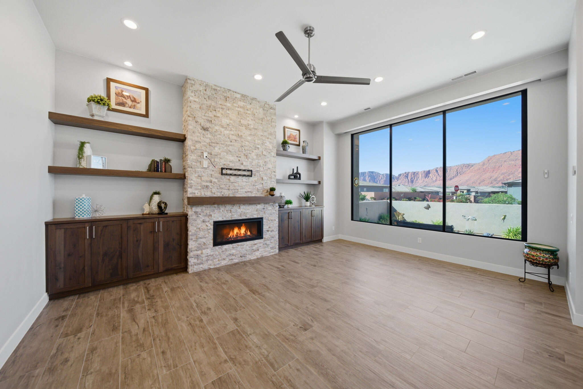 MOJAVE MESA - Residential