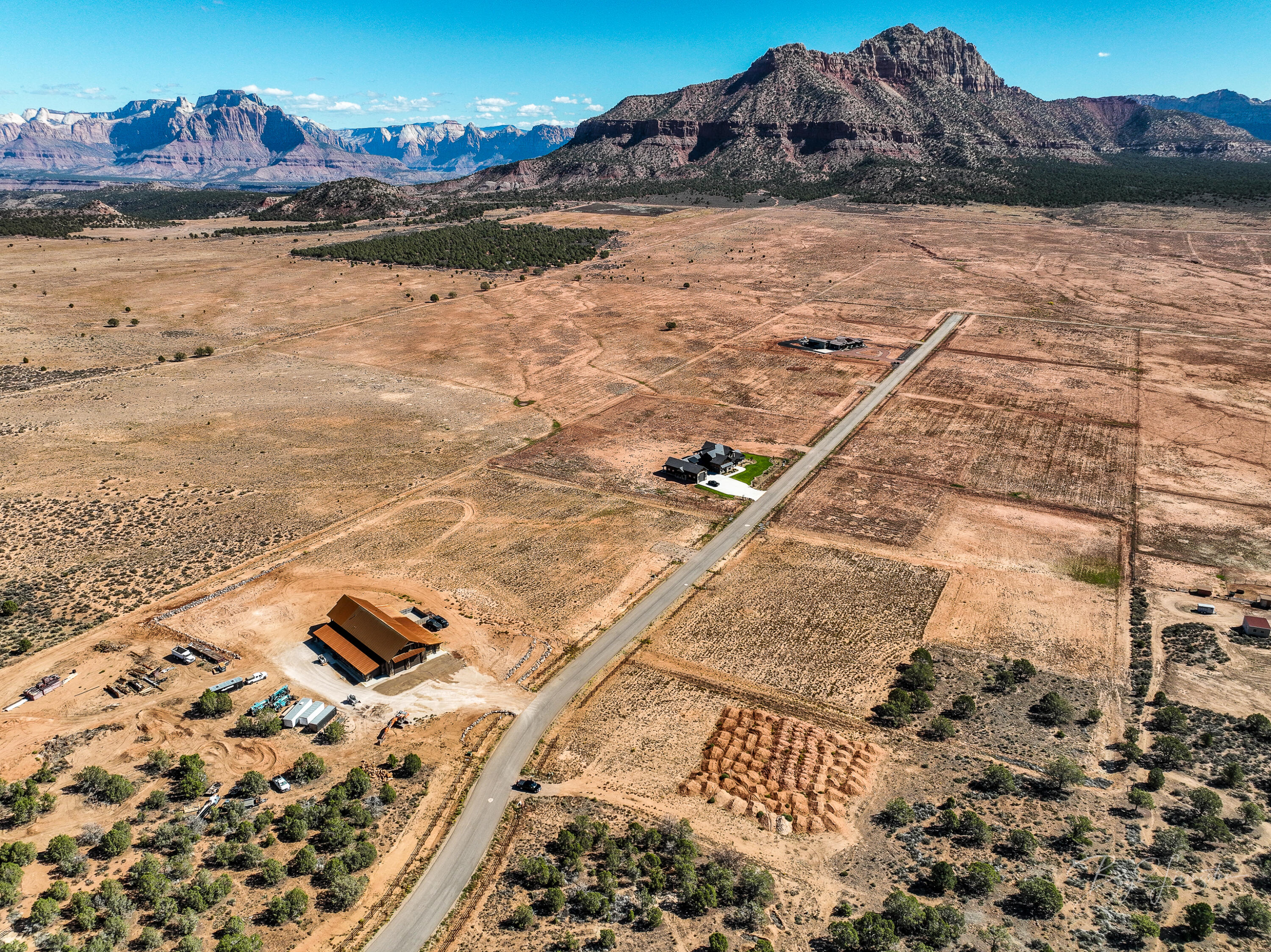 WELLS ESTATES - Land