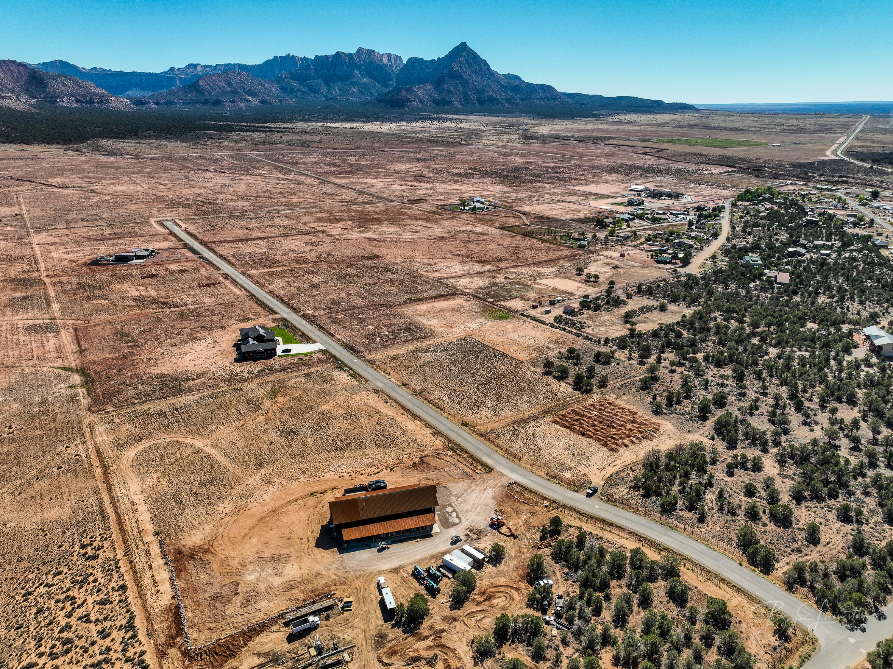 WELLS ESTATES - Land