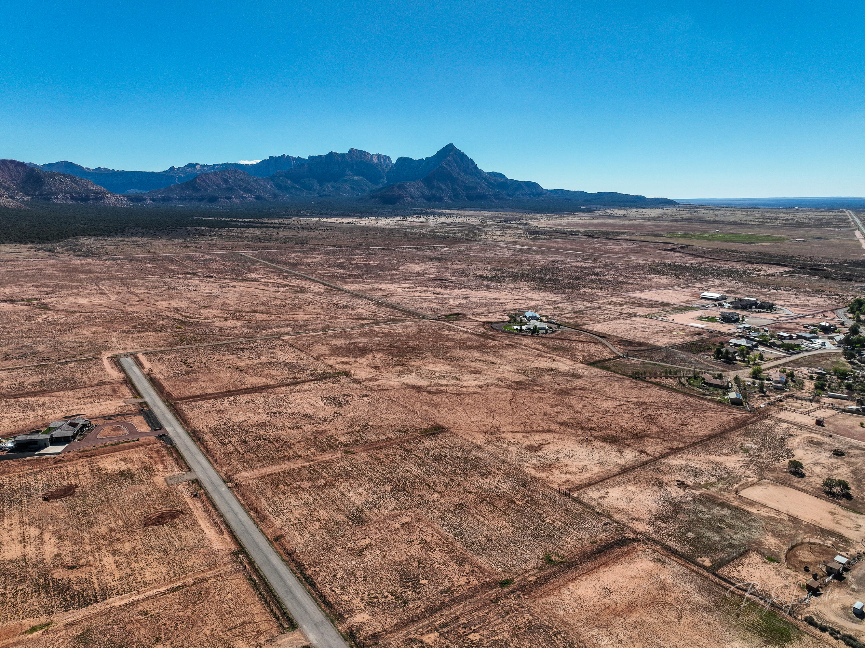 WELLS ESTATES - Land