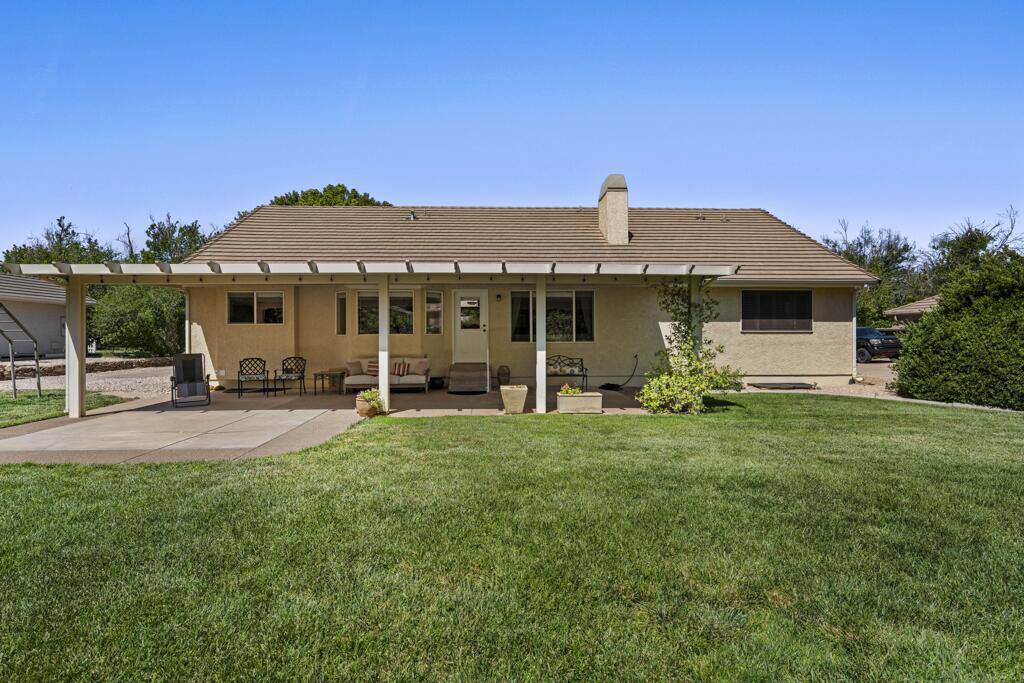 ROBERTS RANCH ESTATES - Residential
