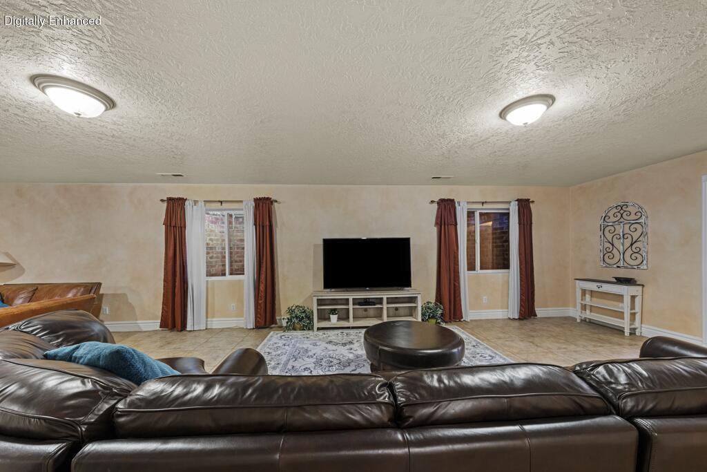 ROBERTS RANCH ESTATES - Residential