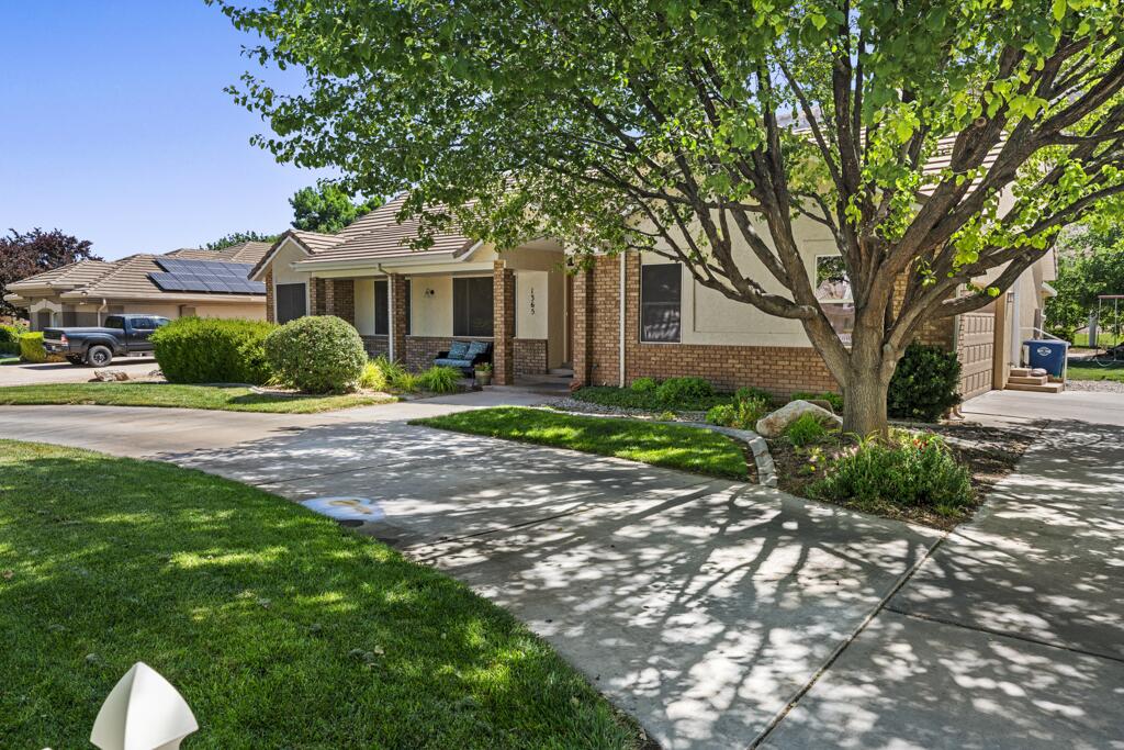 ROBERTS RANCH ESTATES - Residential