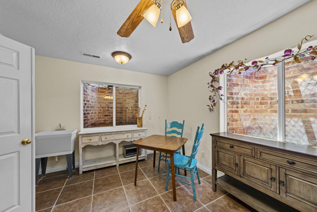 ROBERTS RANCH ESTATES - Residential