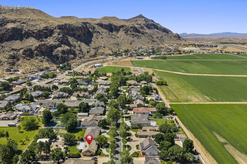 ROBERTS RANCH ESTATES - Residential