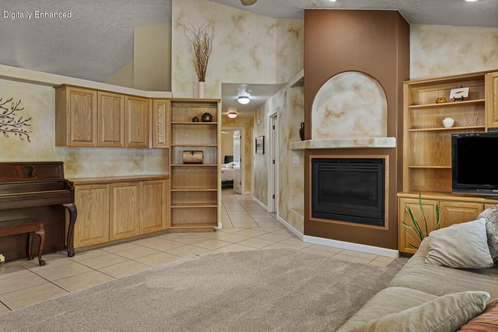 ROBERTS RANCH ESTATES - Residential