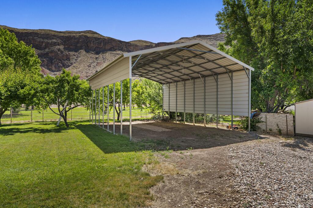 ROBERTS RANCH ESTATES - Residential