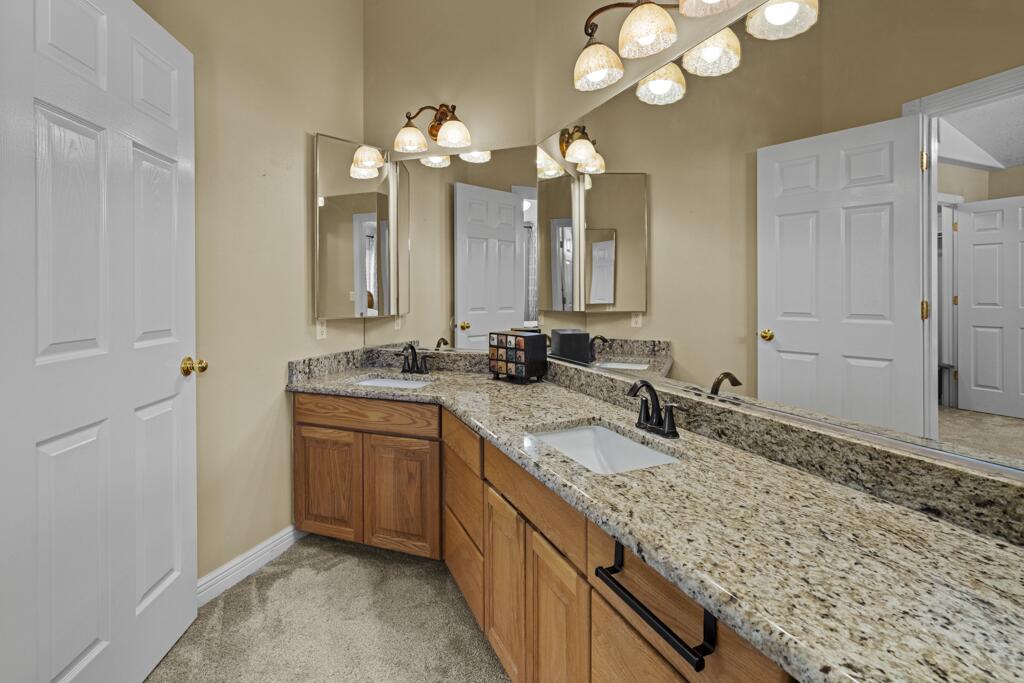 ROBERTS RANCH ESTATES - Residential